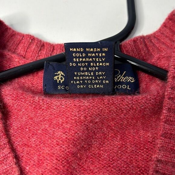 Brooks Brothers Lambswool Men’s Medium V Neck Sweater - Picture 7 of 10